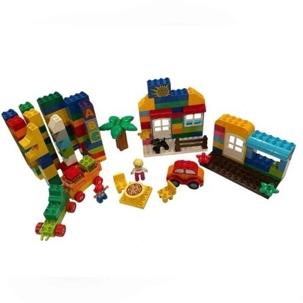 Lego 150+ pieces